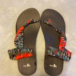 Sanuk sandals